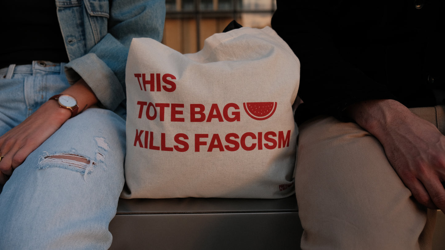 Tote bag "Pastèque Ta Ville Against Fascism" (édition écru et rouge)