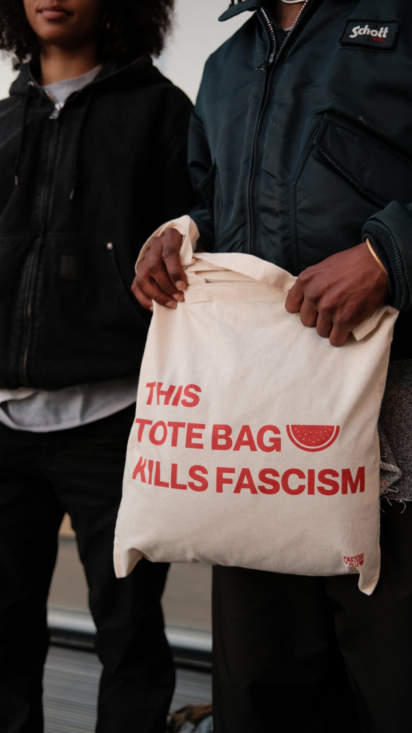 Tote bag "Pastèque Ta Ville Against Fascism" (édition écru et rouge)
